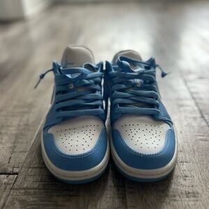 Jordan 1 Low UNC Women’s Size 7